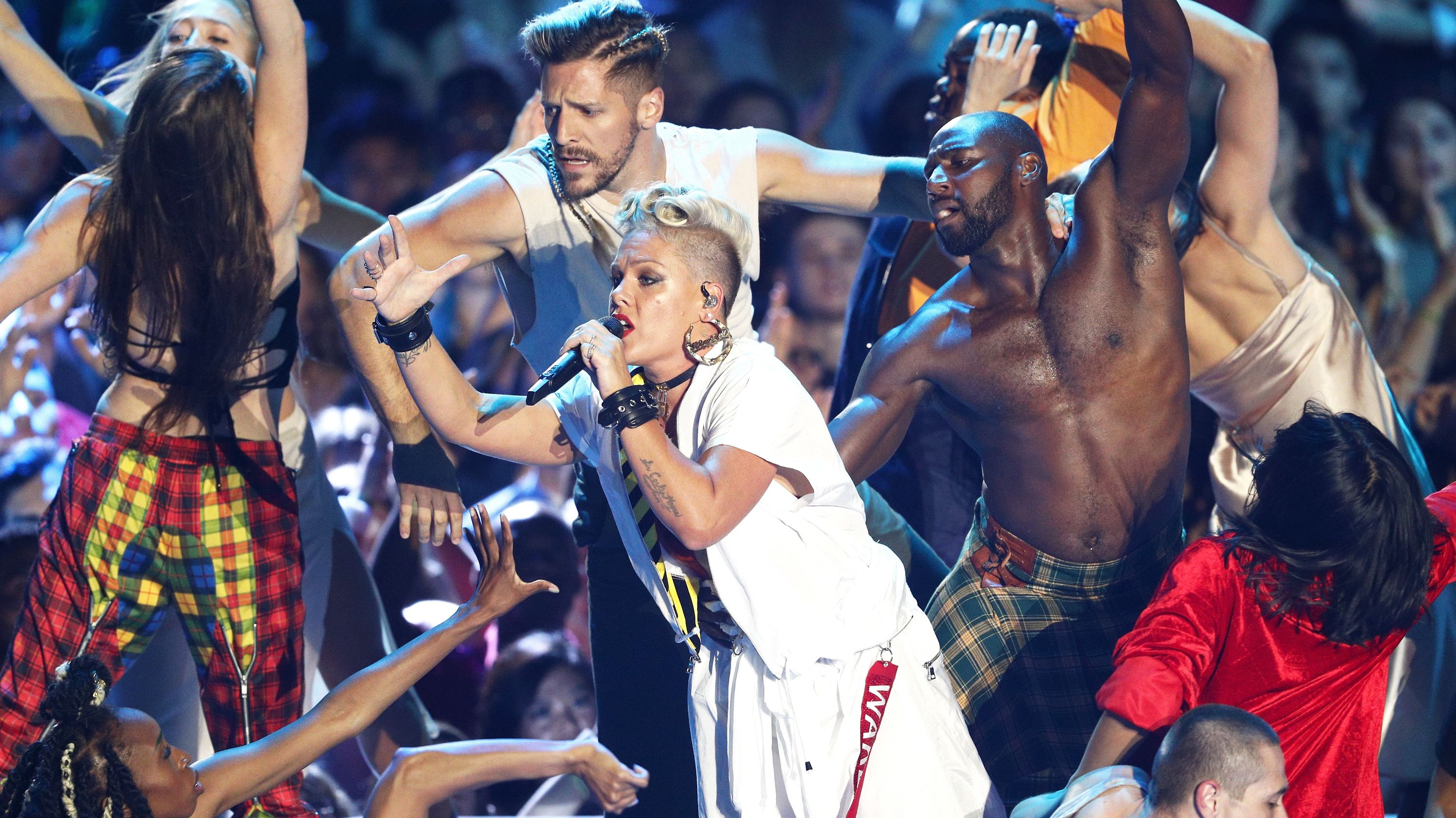 11 Secrets Of Backup Dancers Mental Floss 11 Secrets Of Backup Dancers Mental Floss