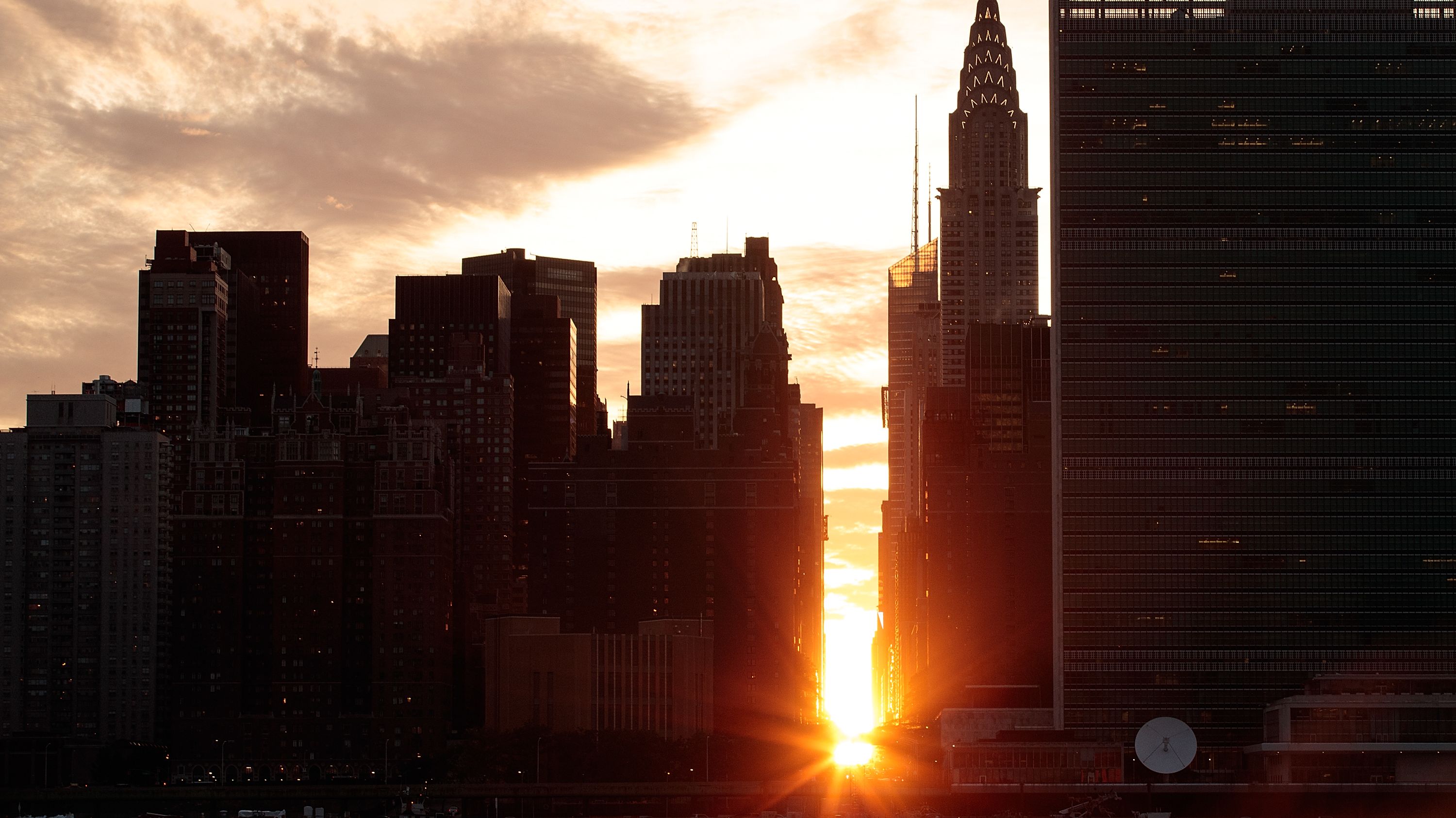 manhattanhenge sunset