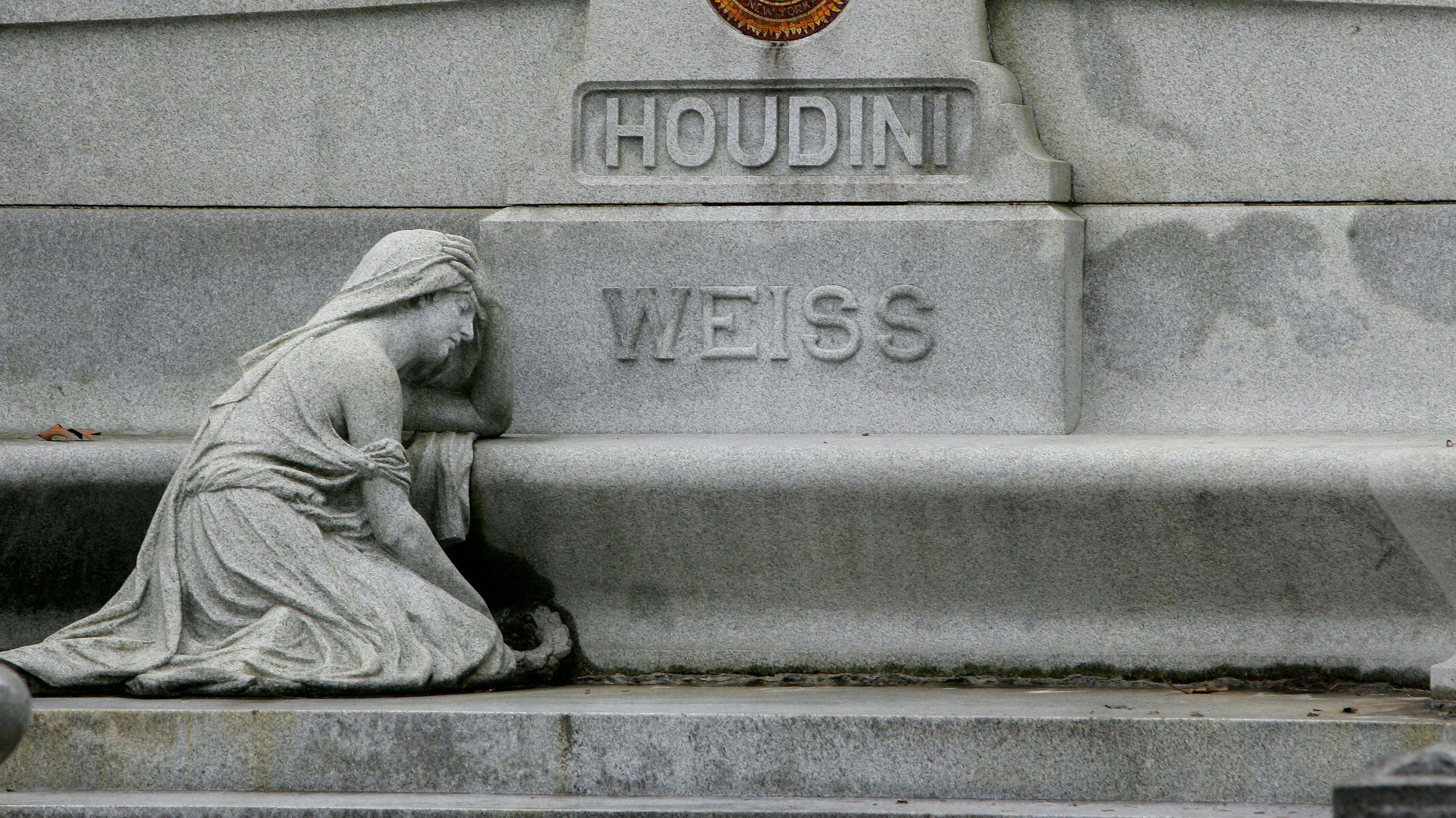 10-historic-things-that-happened-on-halloween-mental-floss