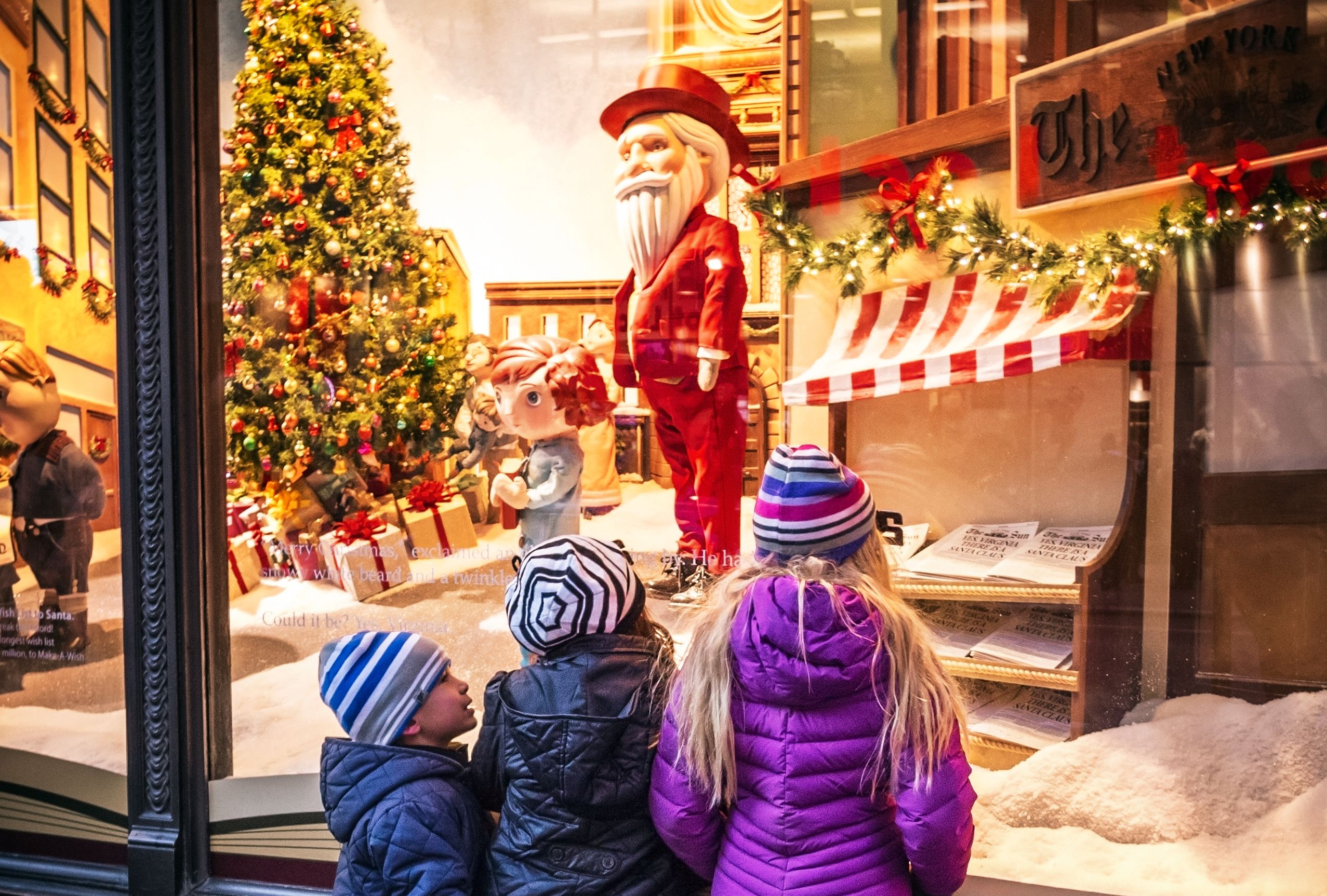 11 Behind The Scenes Secrets Of Holiday Window Display Designers Mental Floss