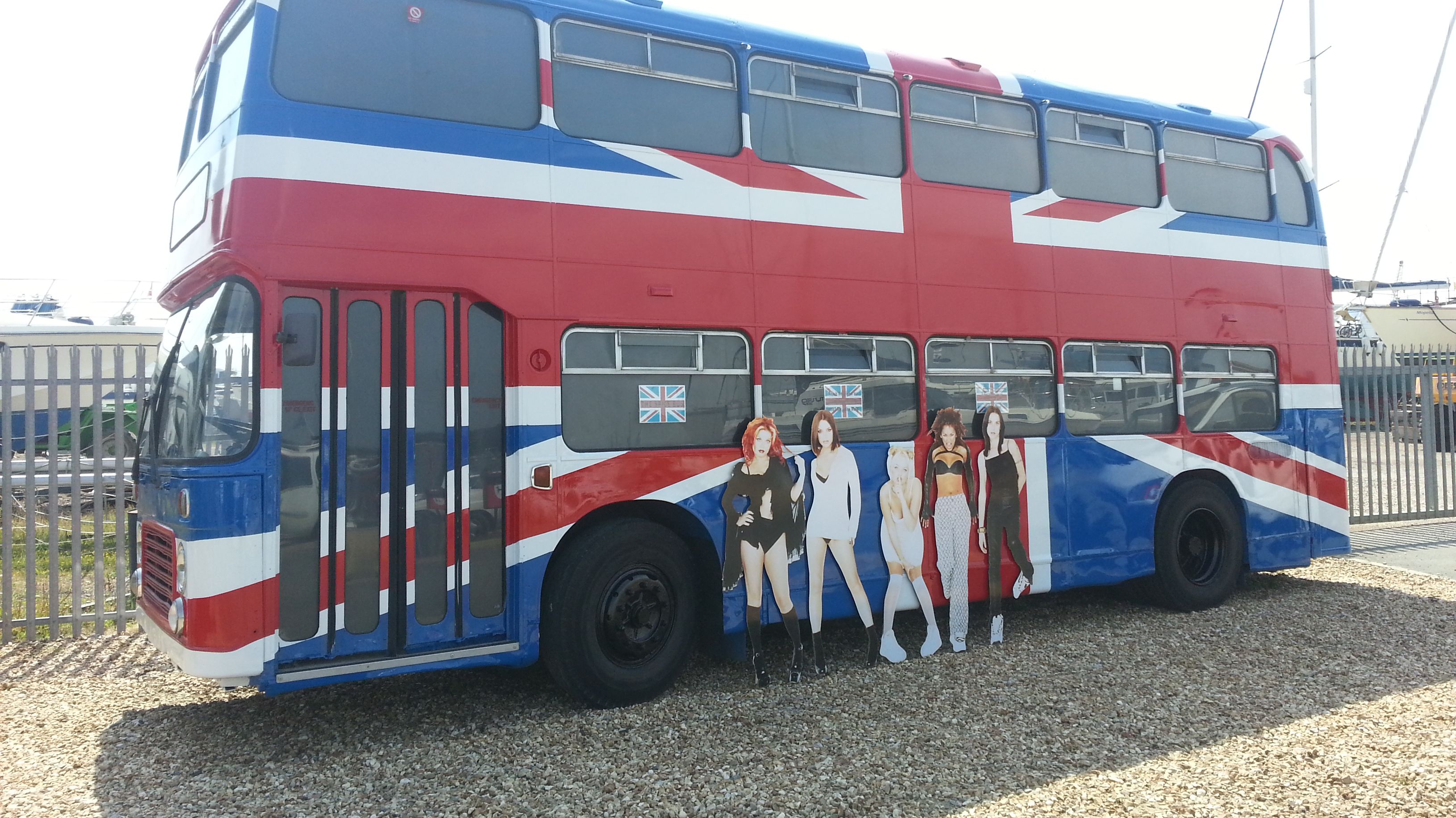 Massive Fan Bus Leak: Secrets Revealed! - 1qwvyoc