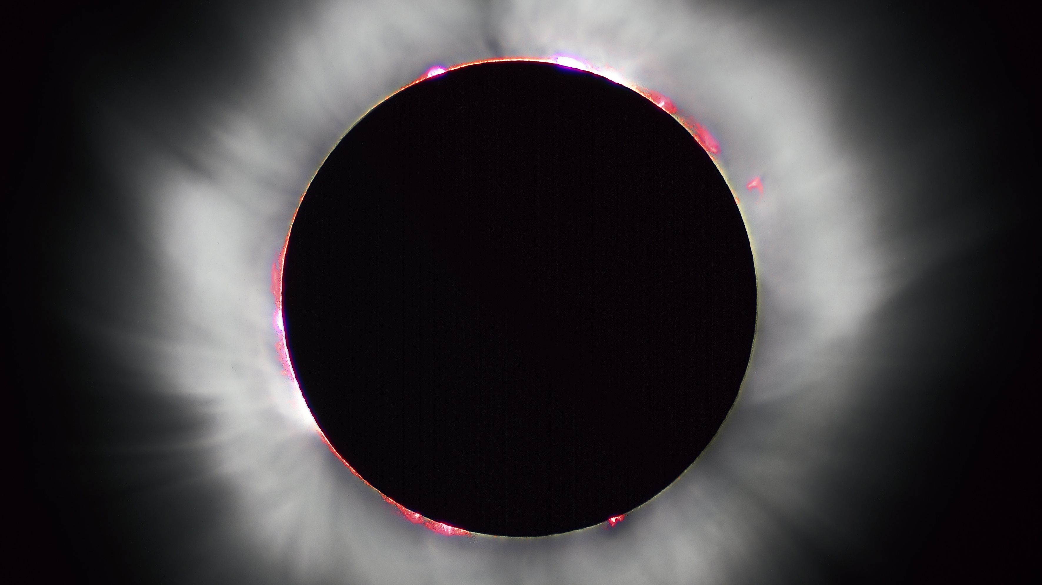 Photographing Eclipse 2024 Lexus Heidie