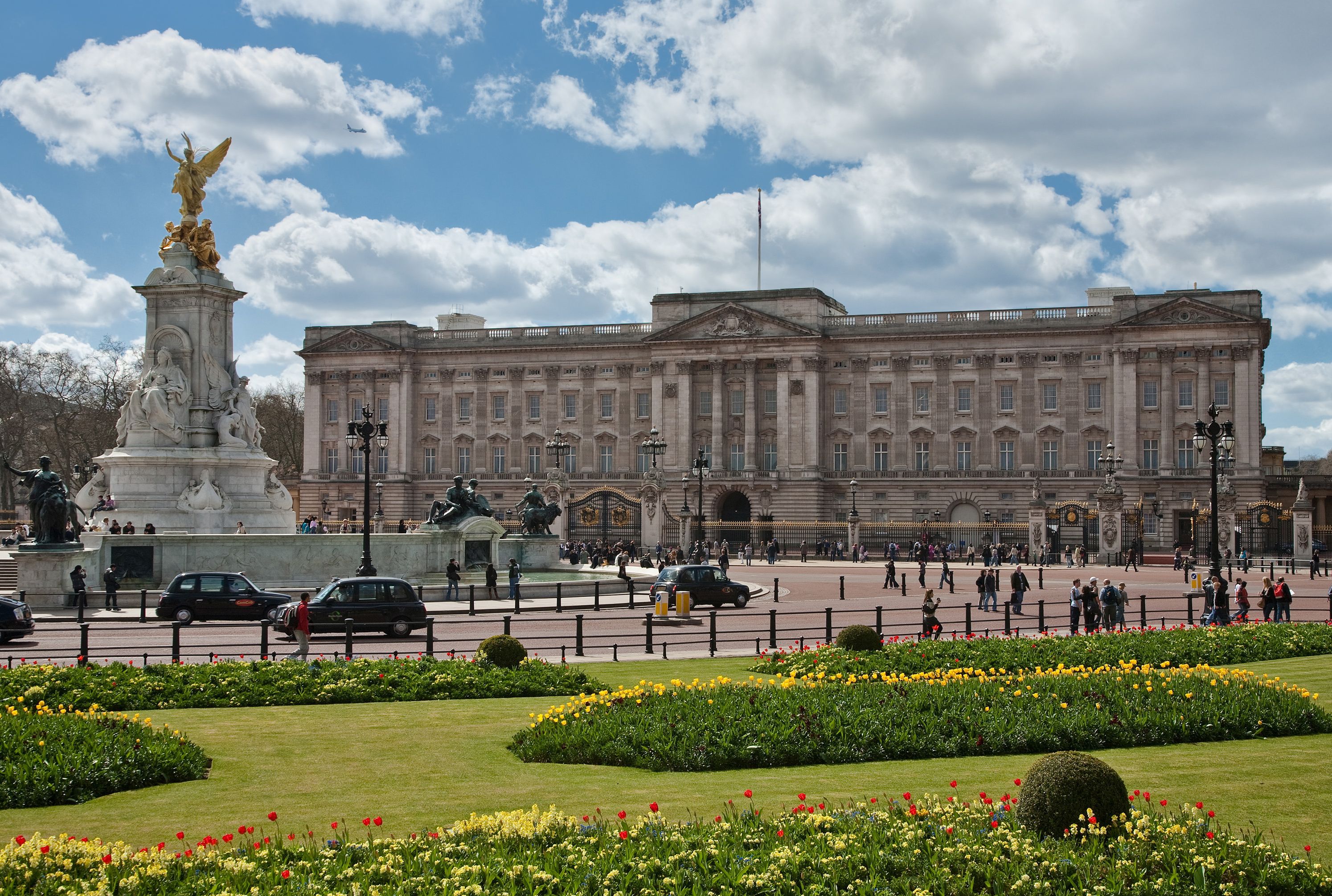 10 Amazing Facts About Buckingham Palace Mental Floss