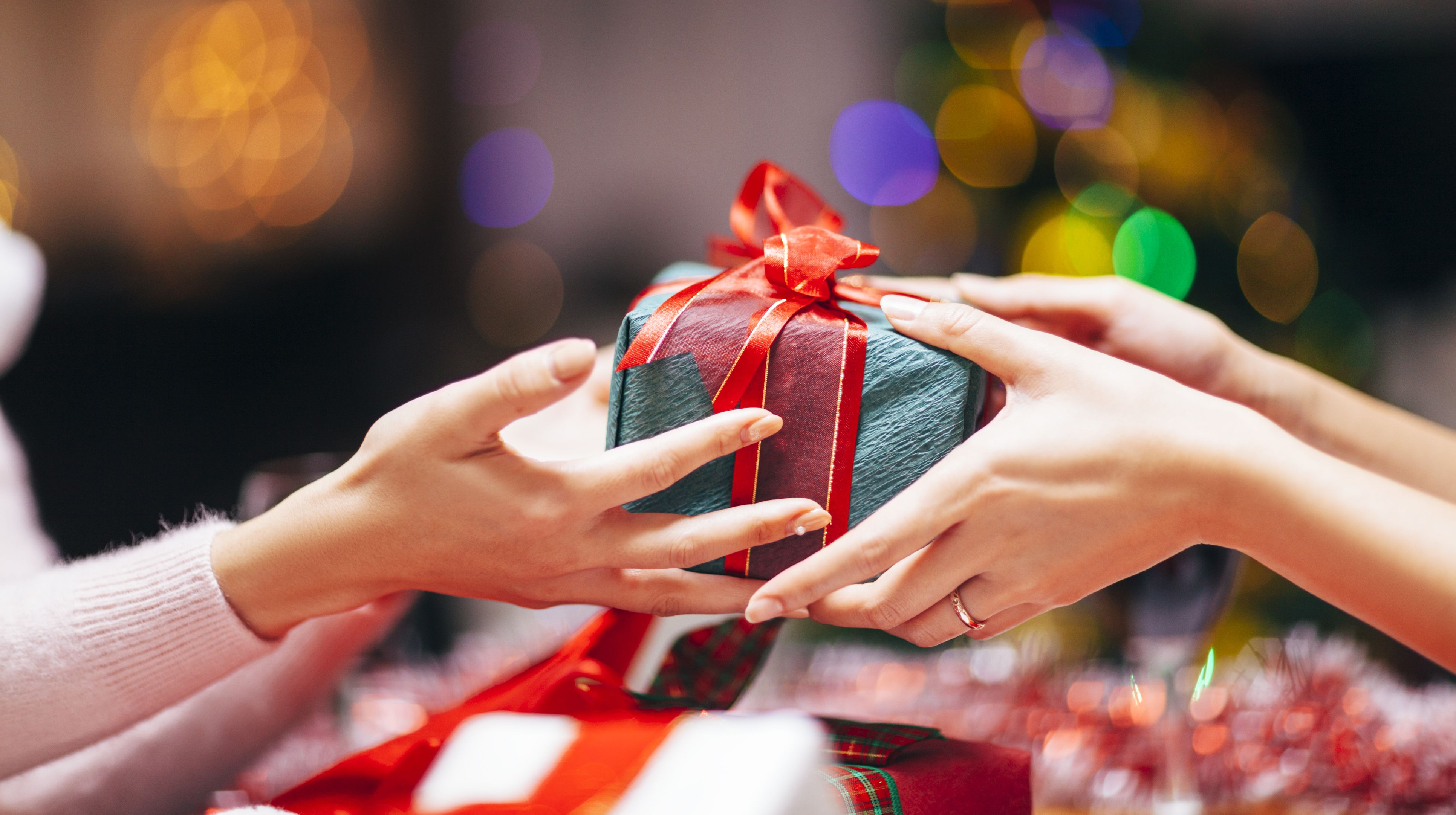 Gift Vs Present What Is The Difference Mental Floss