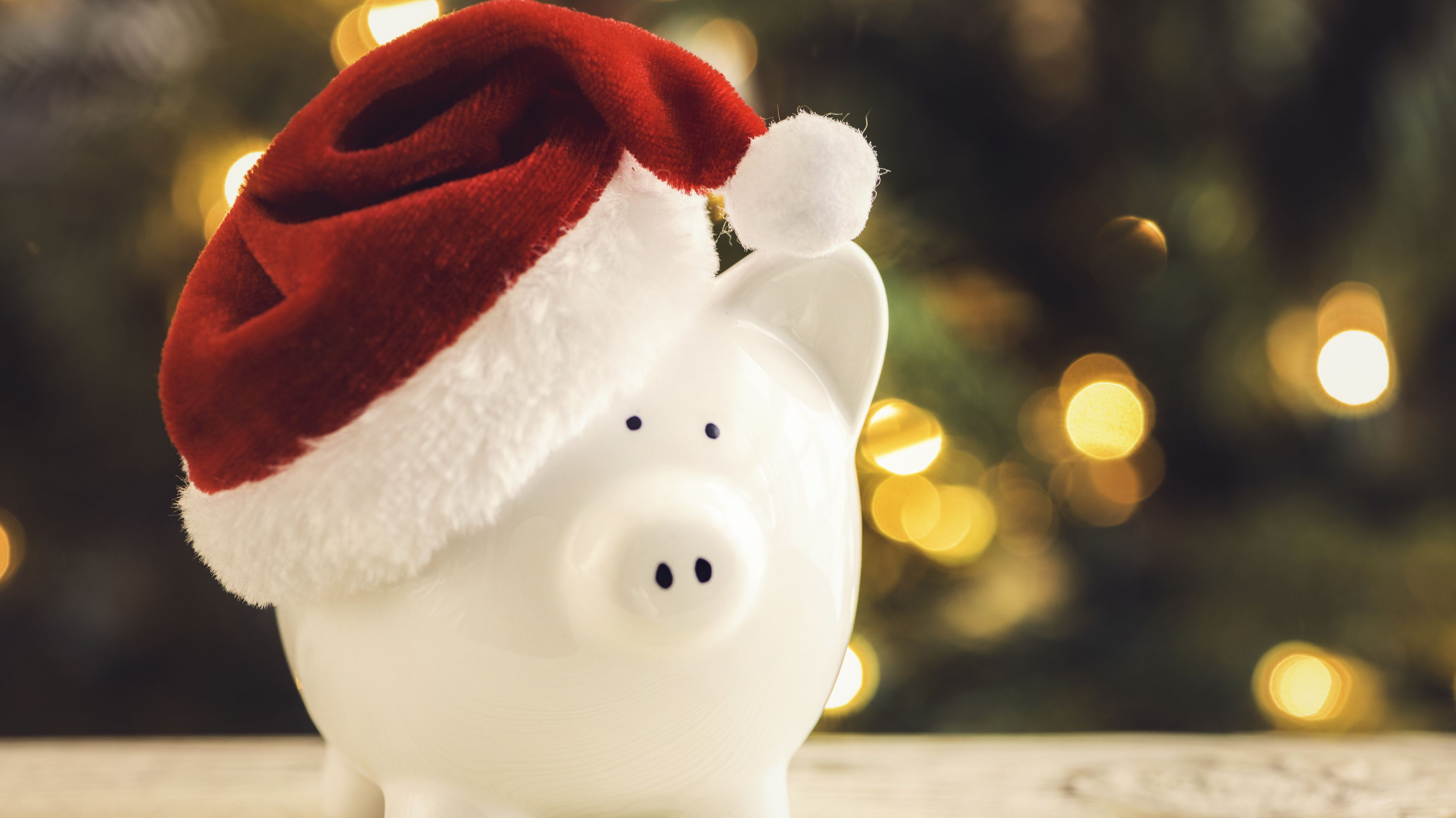 How Much Did Americans Spend On Christmas In 2022 This Is How Much The Average American Will Spend On Christmas This Year |  Mental Floss