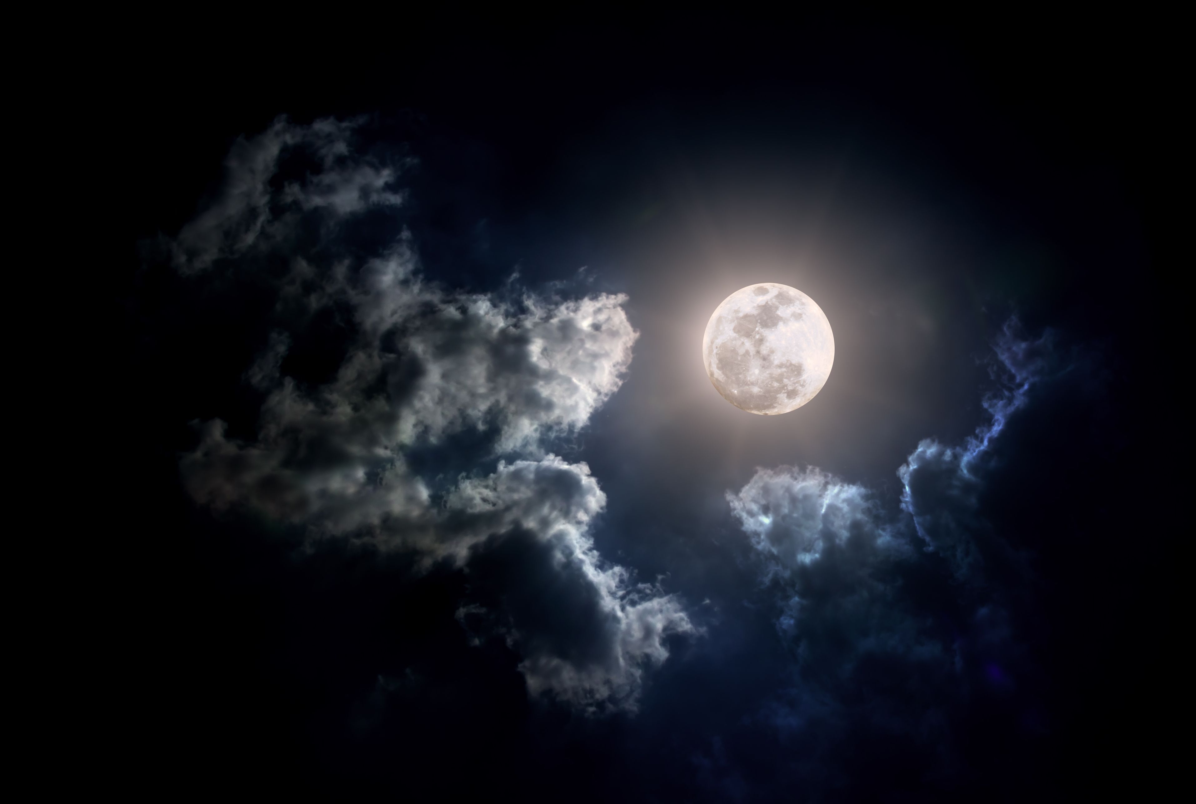 Does The Full Moon Really Make People Act Crazy Mental Floss