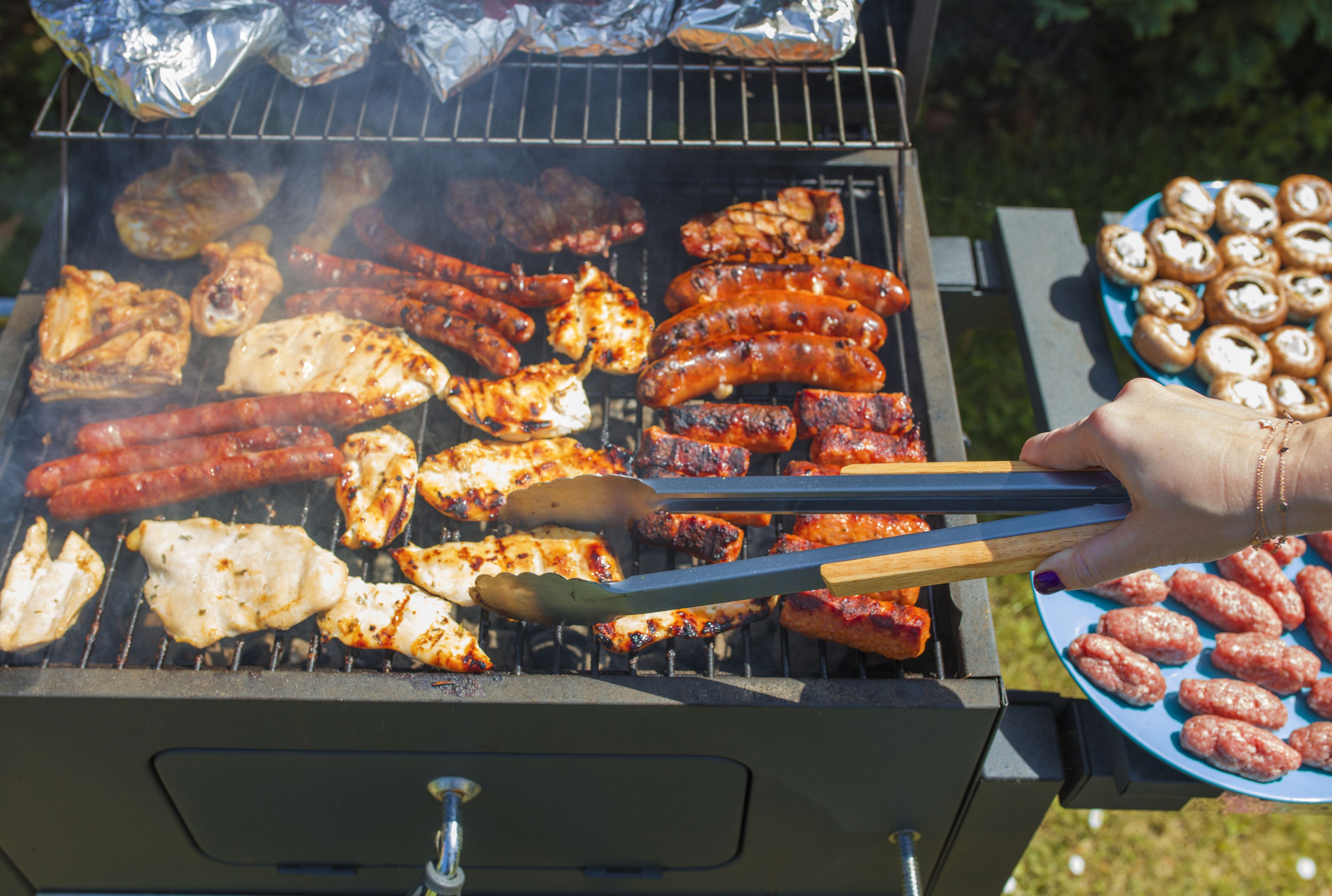 Getuigen Kinderpaleis Plaatsen 12 BBQ Tricks and Tips from Pitmasters | Mental Floss