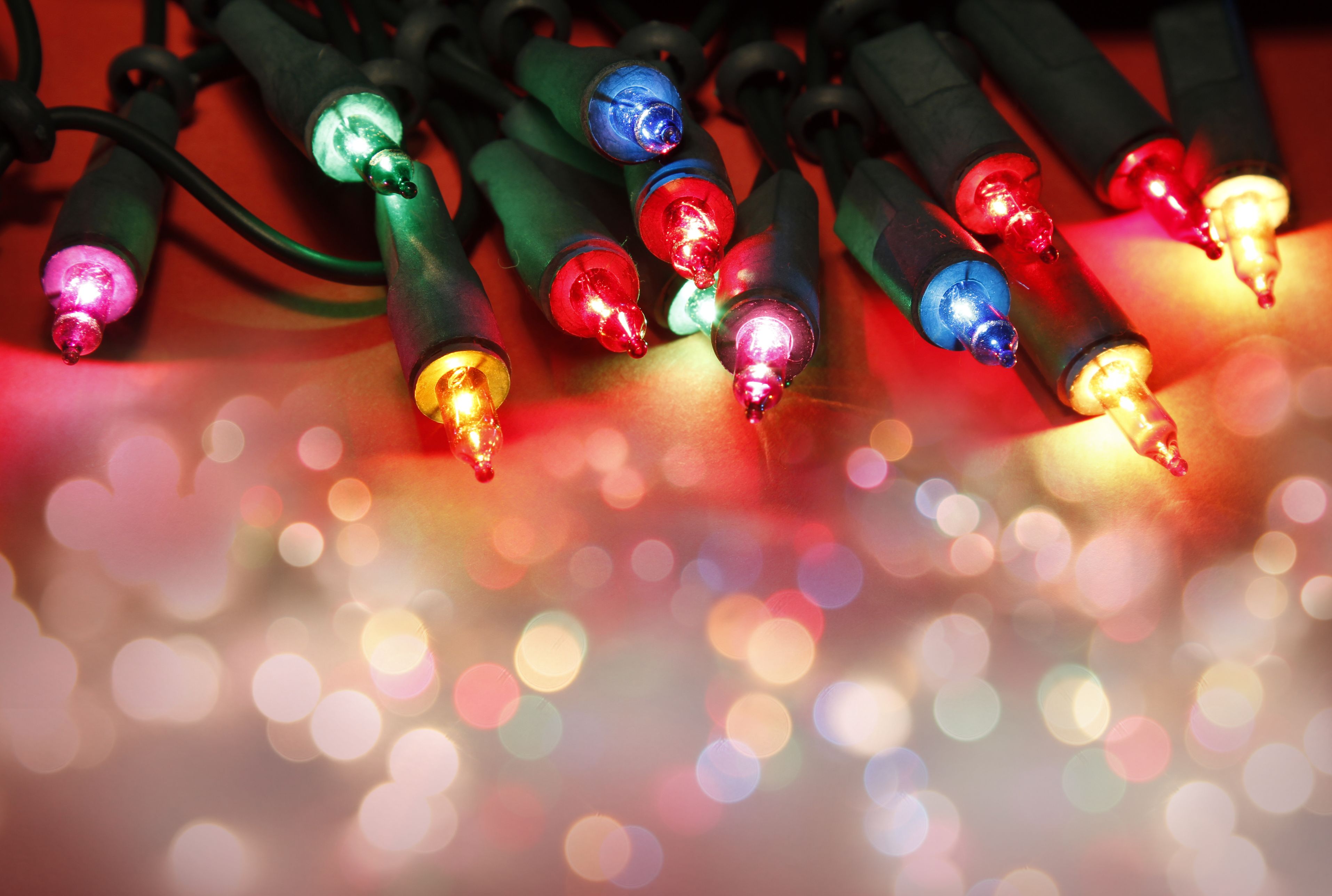 From Edison To Leds A Brief History Of Christmas Tree Lights Mental Floss
