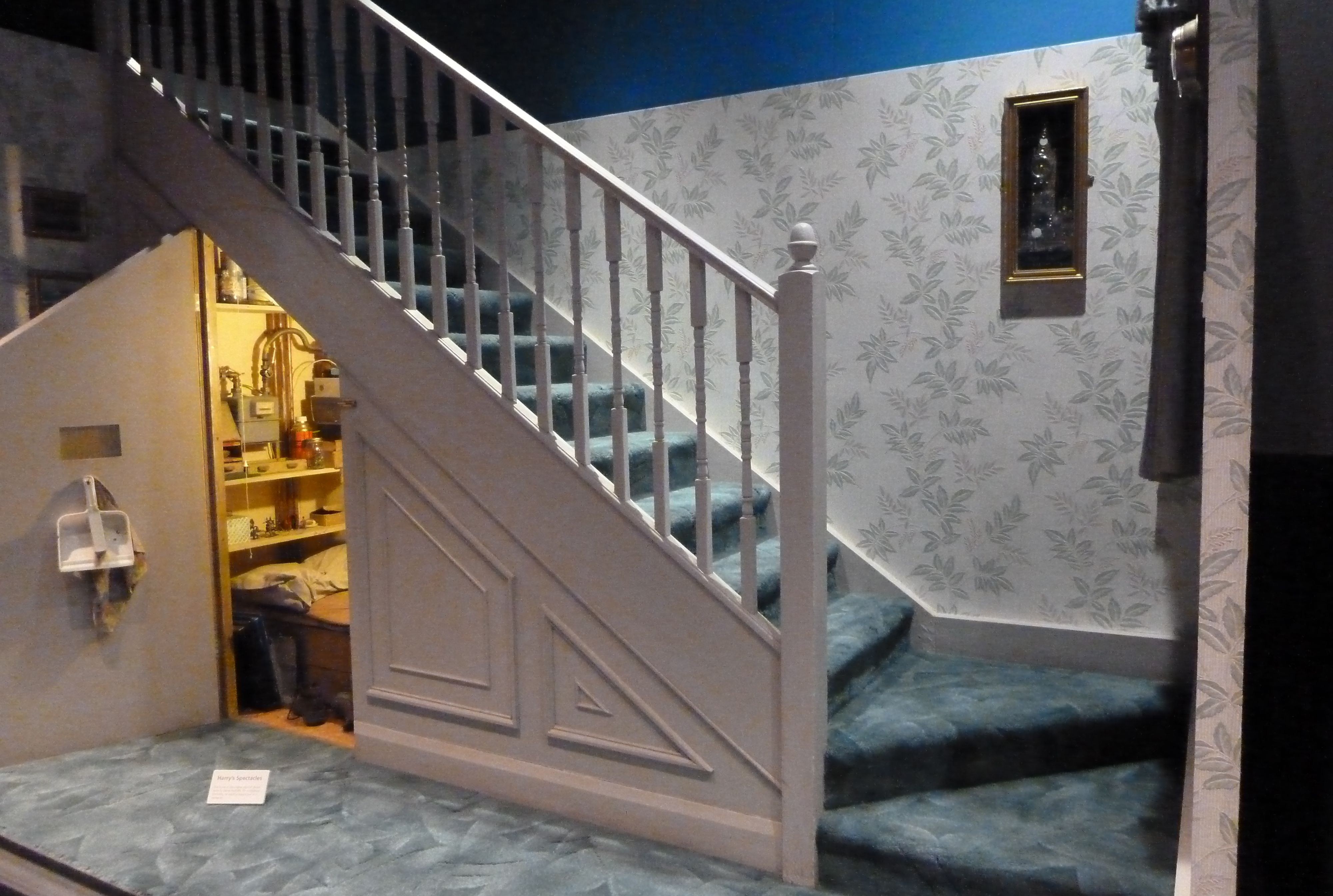 House Boasting A Harry Potter Room Under The Stairs Hits