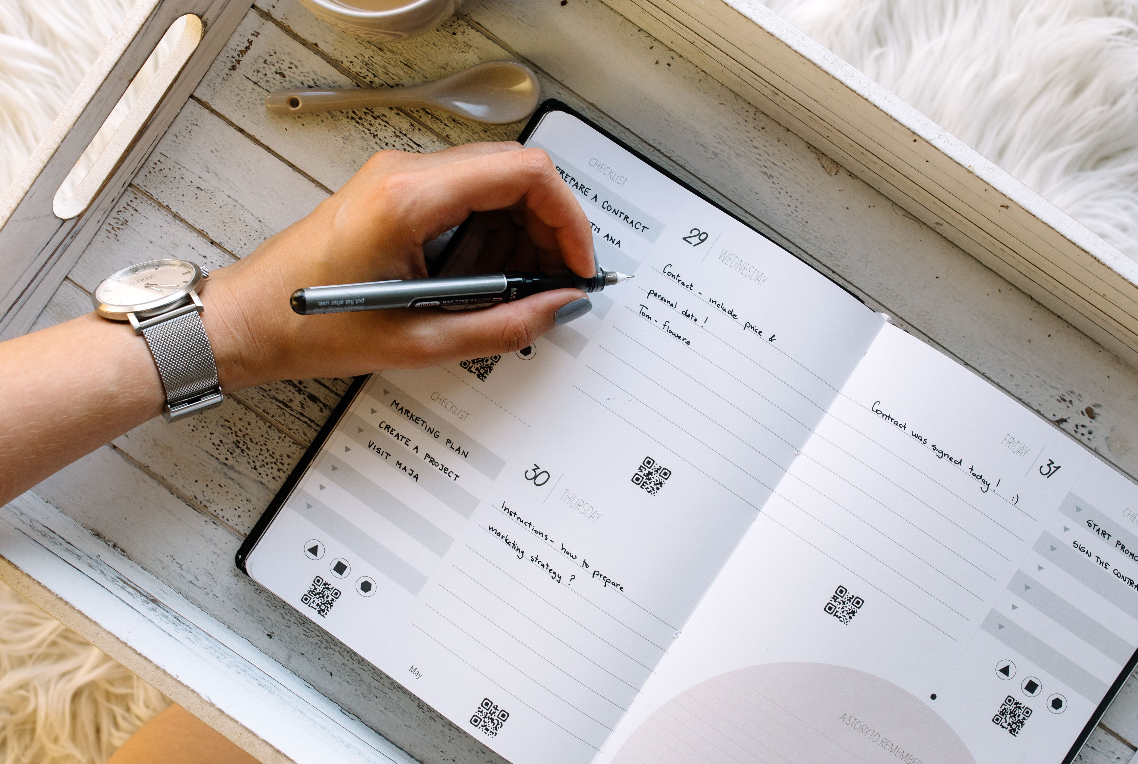 This Smart Planner Lets You Switch Seamlessly Between Handwritten