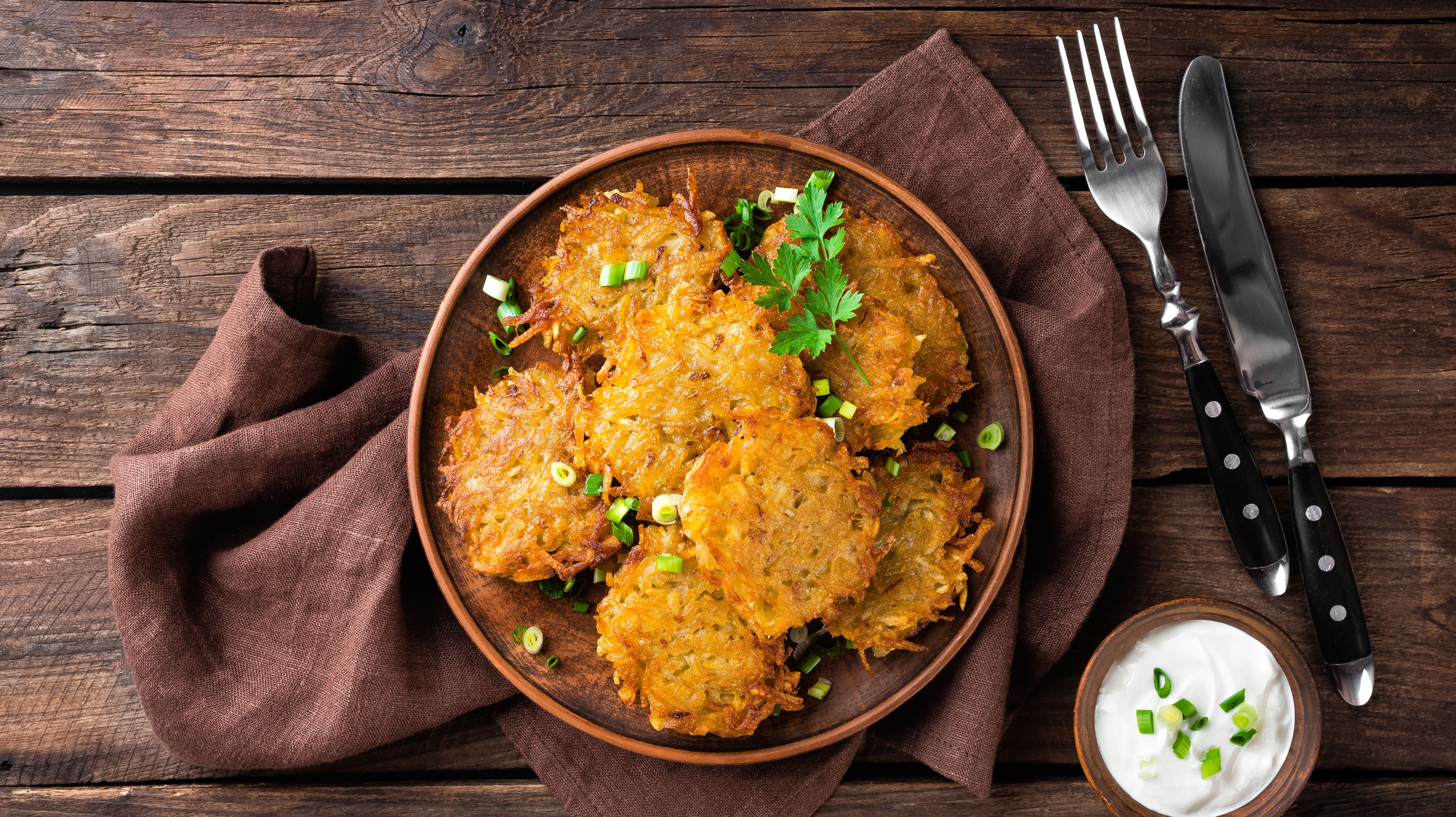 Why Do Jews Eat Potato Pancakes During Hanukkah? Mental Floss