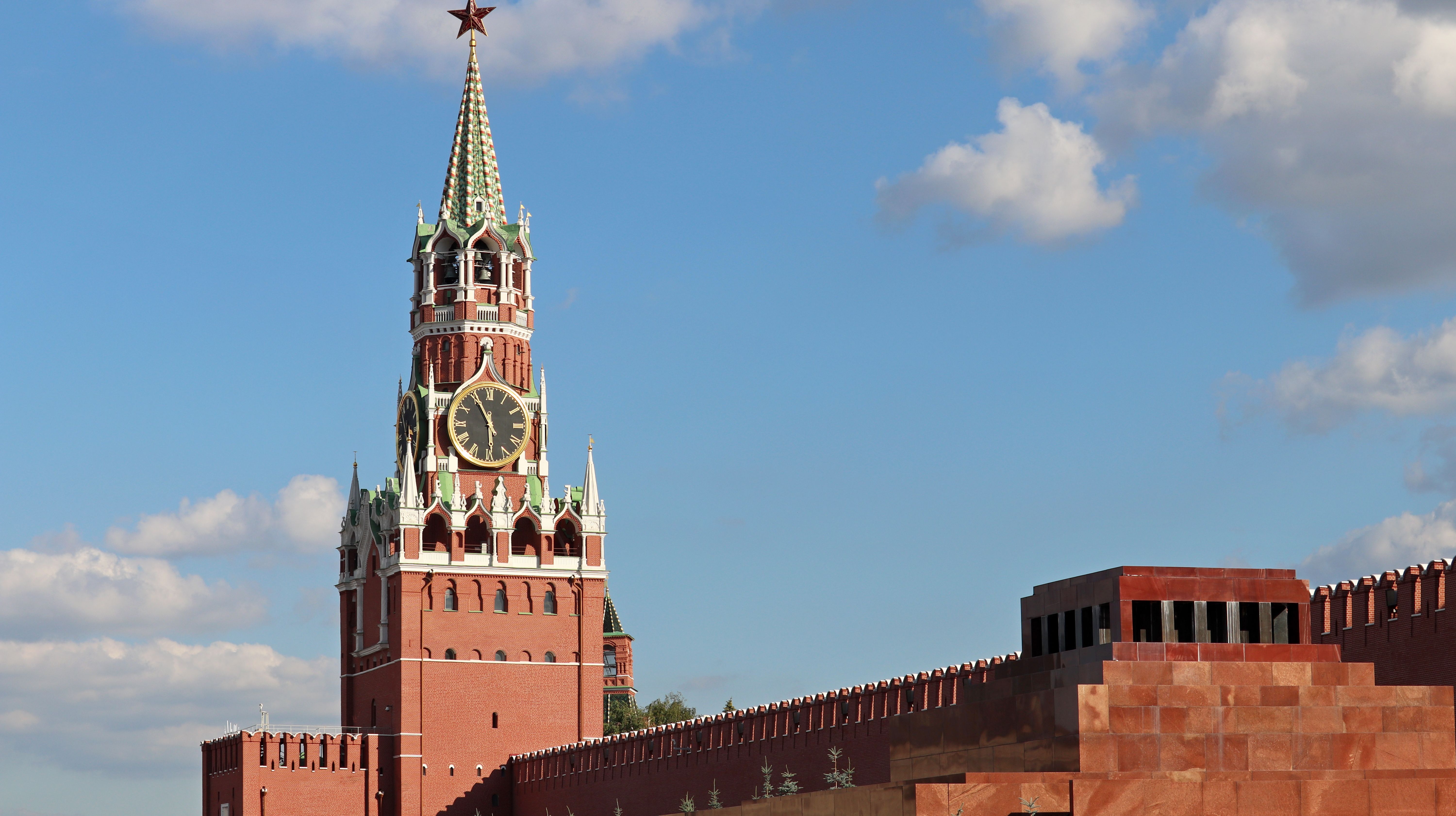 What's the Song That Clock Chimes Play? Mental Floss