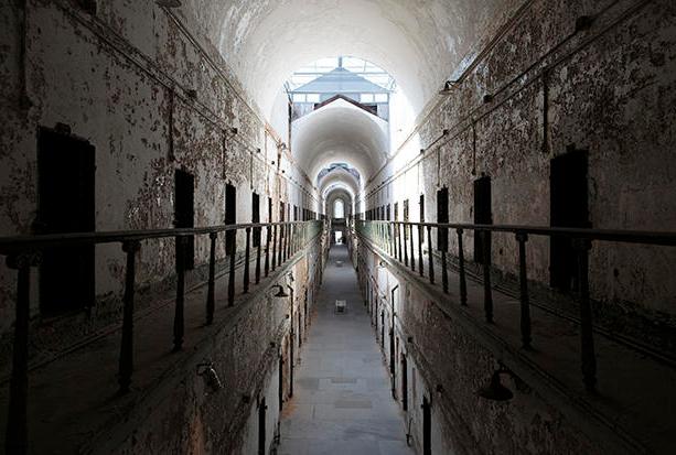 17 Spooky Photos of Philadelphia's Eastern State Penitentiary - Vimarsana News