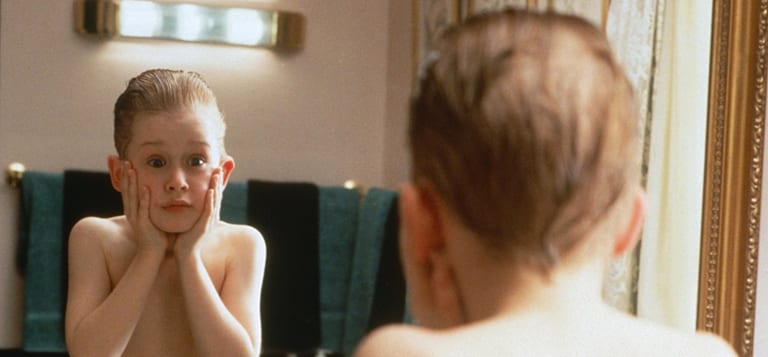 Macaulay Culkin in Home Alone (1990).