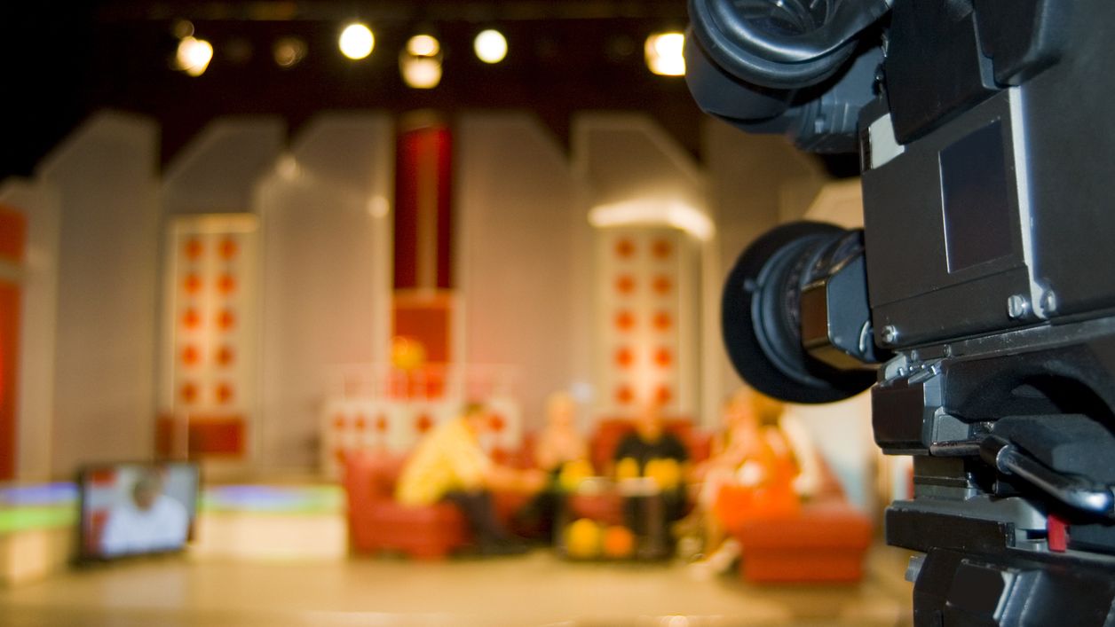 10 Tv Shows That Recycled Their Sets Mental Floss