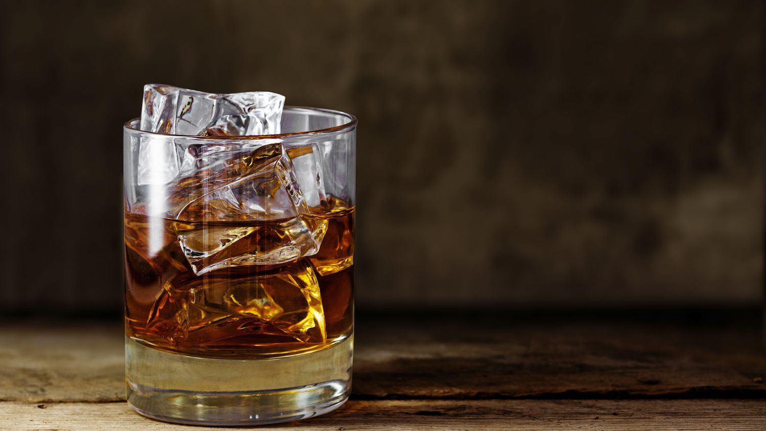 Why Adding Water to Your Whiskey Makes It Taste Better Mental Floss