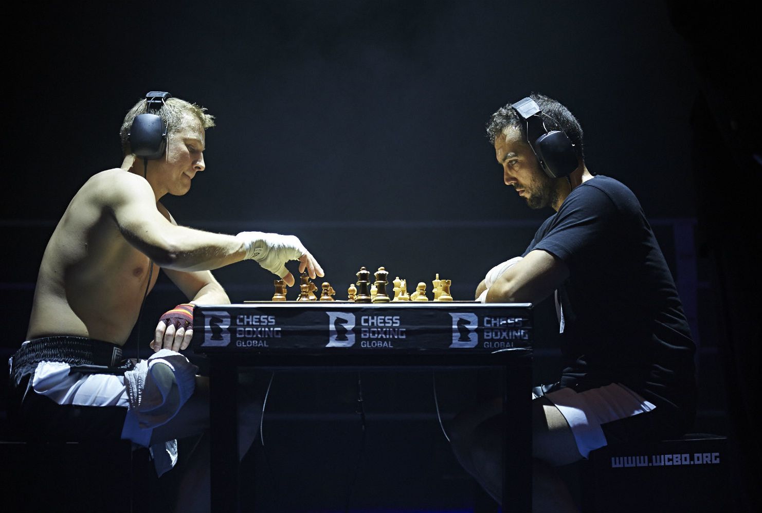 By Pawn or by Brawn: Inside Chessboxing Movement | Mental
