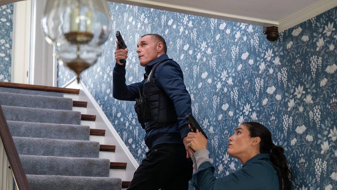 CHICAGO P.D. -- "Born Screaming" Episode 1308 -- Pictured: (l-r) Jason Beghe as Hank Voight, Arienne Mandi as Eva Imani -- (Photo by: Lori Allen/NBC)