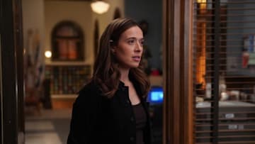 CHICAGO P.D. -- "Pawns" Episode 12006 -- Pictured: Marina Squerciati as Kim Burgess