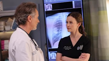 CHICAGO MED -- "Take a Look in the Mirror" Episode 1013 -- Pictured: (l-r) Steven Weber as Dr. Dean Archer, Sarah Ramos as Dr. Caitlin Lenox -- (Photo by: George Burns Jr/NBC)