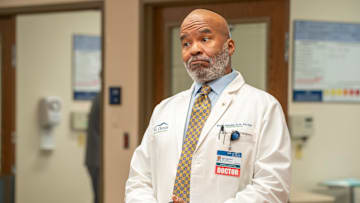 ST. DENIS MEDICAL -- "Pilot" -- Pictured: David Alan Grier as Dr. Ron -- (Photo by: Ron Batzdorff/NBC)