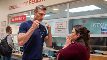 BRILLIANT MINDS -- "Once Upon a Time in America" Episode 205 -- Pictured: (l-r) Teddy Sears as Dr. Josh Nichols, Sol Miranda as Ana Torres -- (Photo by: Pief Weyman/NBC)