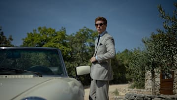 THE DAY OF THE JACKAL -- Episode 109 -- Pictured: Eddie Redmayne as The Jackal -- (Photo by: Marcell Piti/Carnival Film & Television Limited)
