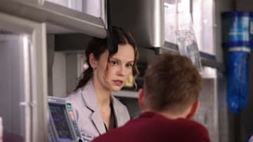 CHICAGO MED -- "Broken Hearts" Episode 1010 -- Pictured: Sarah Ramos as Dr. Caitlin Lenox 
