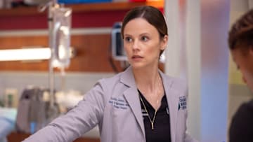 CHICAGO MED -- "The Story of Us" Episode 1106 -- Pictured: Sarah Ramos as Dr. Caitlin Lenox -- (Photo by: George Burns Jr/NBC)