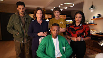 FOUND -- "Missing While Manipulated" Episode 217 -- Pictured: (l-r) Karan Oberoi as Dahn, Kelli Williams as Margaret, Arlen Escarpeta as Zeke, Parker Daniel Queenan as Jamie, Gabrielle Walsh as Lacey -- (Photo by: Matt Miller/NBC)