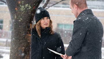 LAW & ORDER: ORGANIZED CRIME -- "What Happens in Puglia" Episode 101 -- Pictured: (l-r) Mariska Hargitay as Captain Olivia Benson, Christopher Meloni as Detective Elliot Stabler -- (Photo by: Virginia Sherwood/NBC)