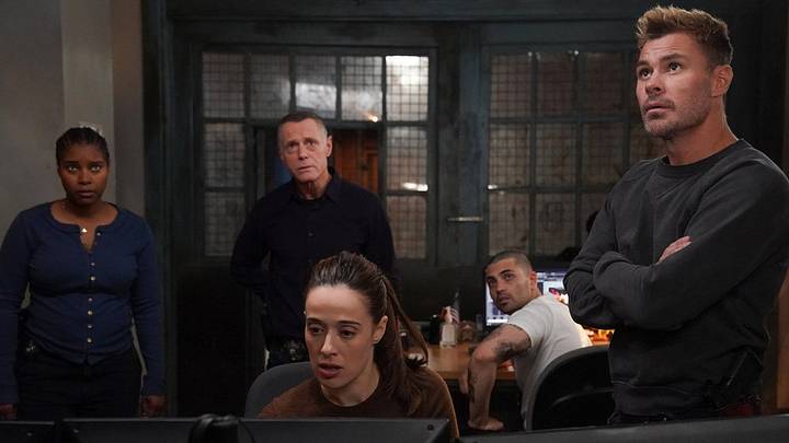 CHICAGO P.D. -- "Friends and Family" Episode 12009 -- Pictured: (l-r) Toya Turner as Kiana Cook, Jason Beghe as Hank Voight, Marina Squerciati as Officer Kim Burgess, Benjamin Levy Aguilar as Dante Torres, Patrick John Flueger as Officer Adam Ruzek