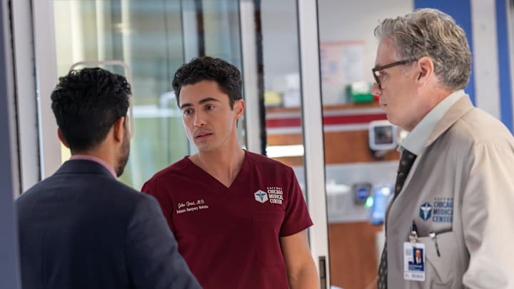 CHICAGO MED -- "Double Down" Episode 1107 -- Pictured: (l-r) Manish Dayal as Dr. Theo Rabari, Darren Barnet as Dr. John Frost, Oliver Platt as Dr. Daniel Charles 
