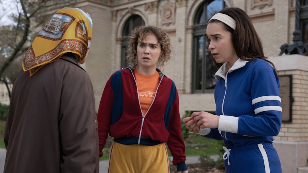 PONIES -- Episode 104  Pictured: (l-r) Haley Lu Richardson as Twila, Emilia Clarke as Bea 