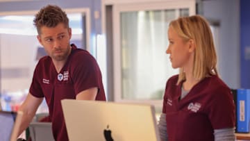 CHICAGO MED -- "...Don't You Cry" Episode 1022 -- Pictured: (l-r) Luke Mitchell as Dr. Mitch Ripley, Jessy Schram as Dr. Hannah Asher 