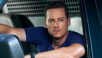 CHICAGO P.D. -- "Rage" Episode 902 -- Pictured: Jesse Lee Soffer as Jay Halstead -- (Photo by: Lori Allen/NBC)