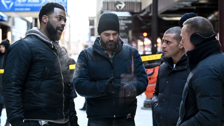 CHICAGO P.D. -- "Split Second" Episode 11005 -- Pictured: (l-r) -- (Photo by: Lori Allen/NBC)