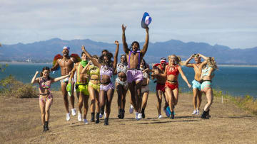 LOVE ISLAND USA -- Episode 612 -- Pictured: (l-r) Nicole Jacky, Kendall Washington, Robert Rausch, Serena Page, JaNa Craig, Kordell Beckham, Leah Kateb, Miguel Harichi, Olivia Walker, Aaron Evans -- (Photo by: Ben Symons/Peacock)