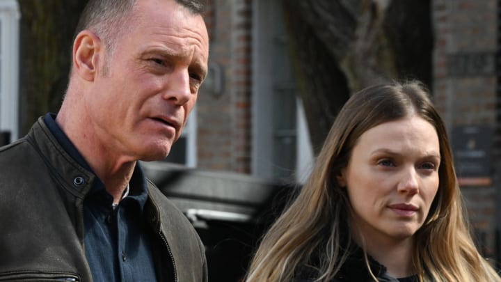 CHICAGO P.D. -- "Water Line" Episode 11011 -- Pictured: (l-r) Jason Beghe as Hank Voight, Tracy Spiridakos as Hailey Upton -- (Photo by: Lori Allen/NBC)