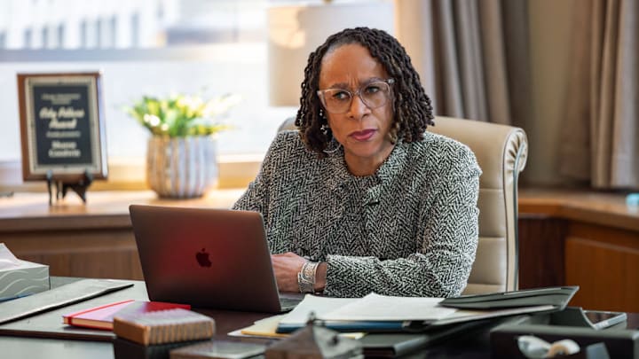 CHICAGO MED -- "Things Left Unsaid" Episode 1118 -- Pictured: S. Epatha Merkerson as Sharon Goodwin 
