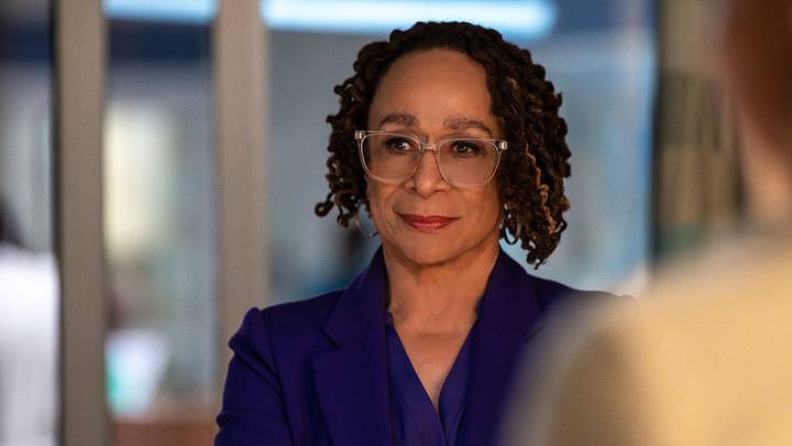 CHICAGO MED — “Triple Threat” Episode 1108 — Pictured: S. Epatha Merkerson as Sharon Goodwin