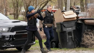 CHICAGO P.D. -- "The Right Thing" Episode 815 -- Pictured: (l-r) Marina Squerciati as Kim Burgess, Jason Beghe as Hank Voight -- (Photo by: Lori Allen/NBC)