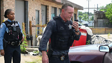 CHICAGO P.D. -- "Blood Bleeds Blue" Episode 12002 -- Pictured: (l-r) Toya Turner as Kiana Cook, Jason Beghe as Sgt. Hank Voight -- (Photo by: Lori Allen/NBC)