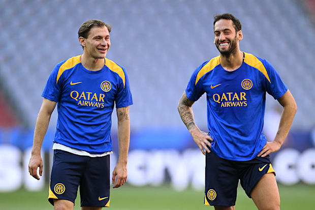 นิโคโล บาเรลลา, ฮากัน ชัลฮาโนกลู