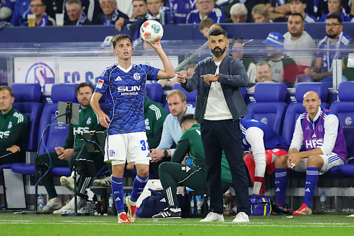 Schalke-Juwel Vitalie Becker (am Ball) und Trainer Miron Muslic