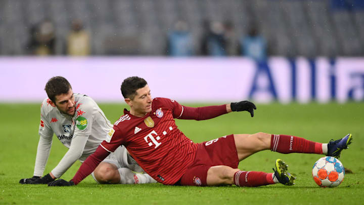 Robert Lewandowski, Stefan Bell