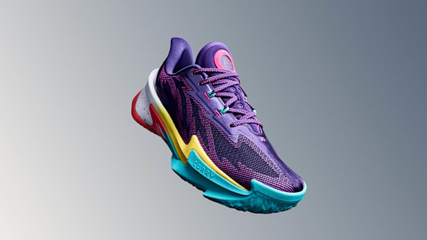Stephen Curry Built a Basketball 'Super Shoe' — Now It's Going on World ...