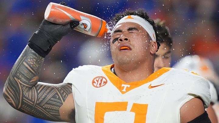 Tennessee defensive lineman Jaxson Moi (51) cools down before a college football game between Tennessee and Florida at Ben Hill Griffin Stadium in Gainesville, Florida., on Nov. 22, 2025.