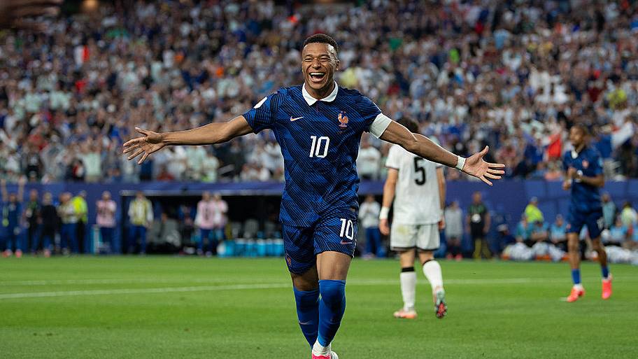 mbappe celebrating