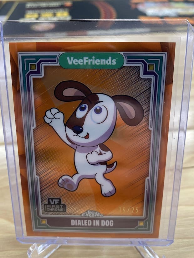 VeeFriends - "Dialed In Dog" - Orange Refractor /25 - SSP 